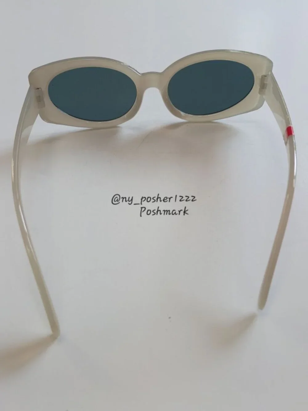 Retro 90s Mod Oval Sunglasses Cream Ivory White
